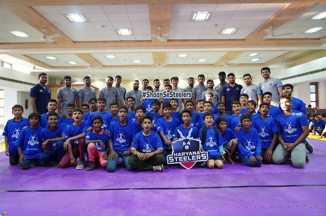 Haryana Steelers with Kids