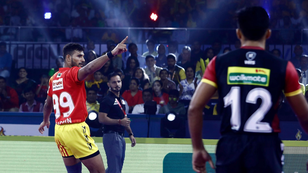 HIGHLIGHT: Sachin Tanwar in action against Bengaluru Bulls