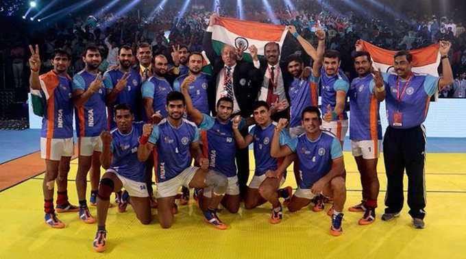 Balwan Singh with the Kabaddi World Cup 2016 winning team