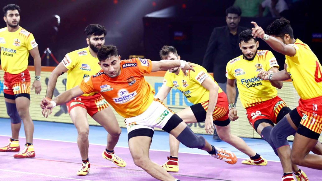 Nitin Tomar found his form back and completed first Super 10 of PKL 2019