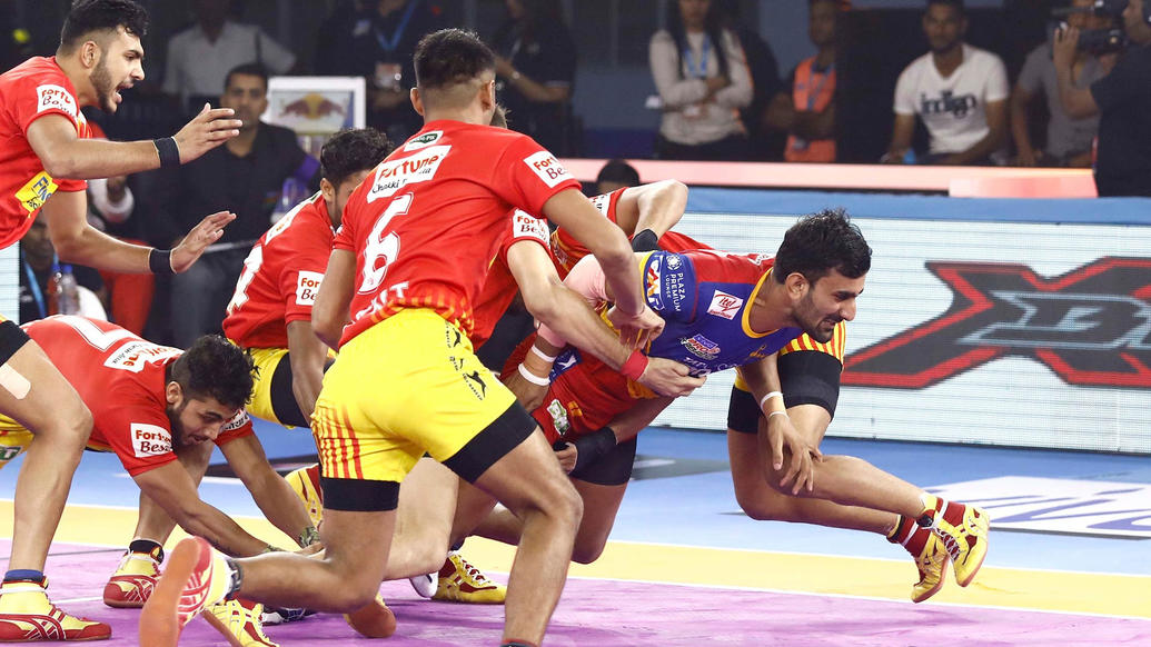 Surender Gill  in form against the mighty defense of Gujarat