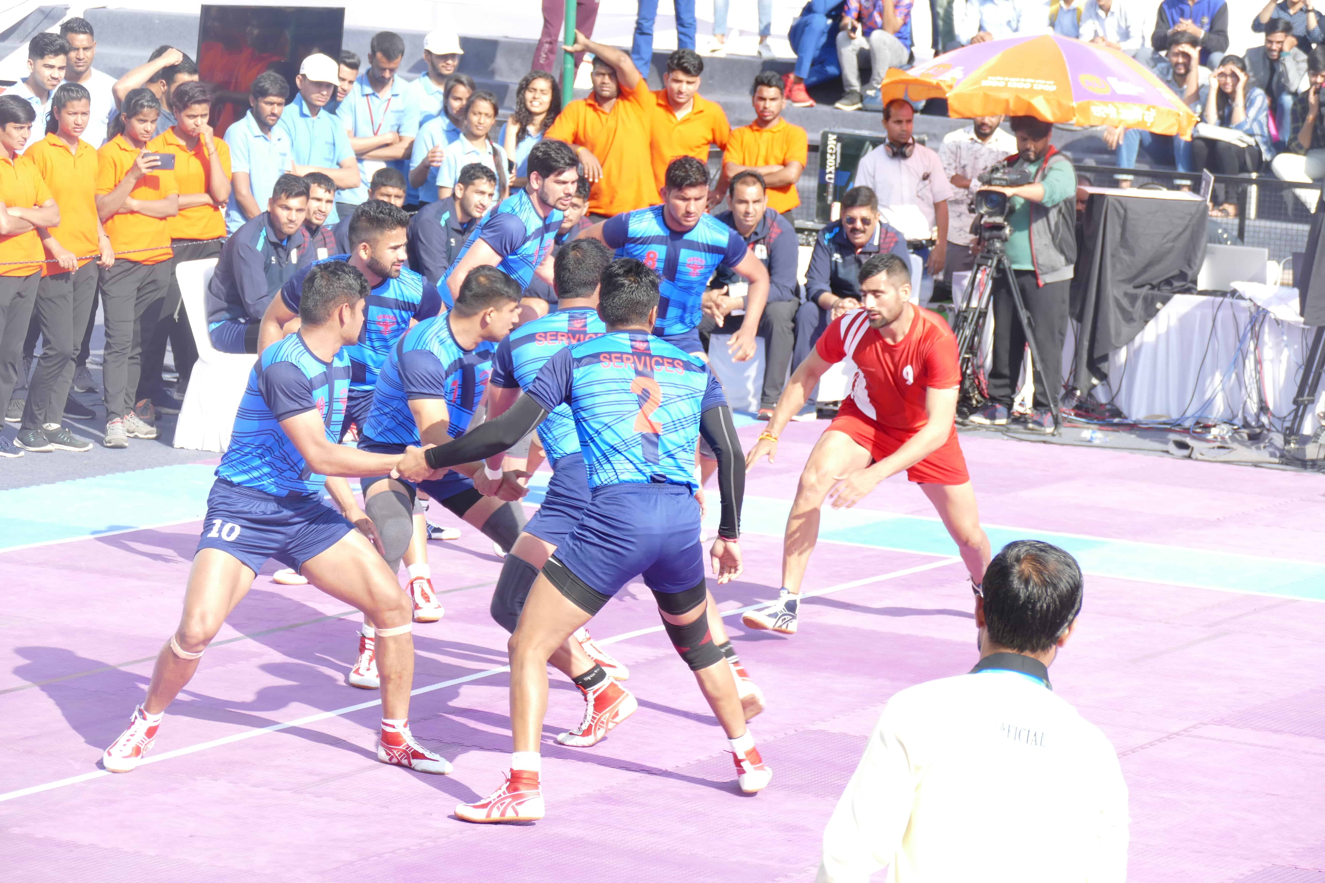 Rahul Chaudhary performing a raid