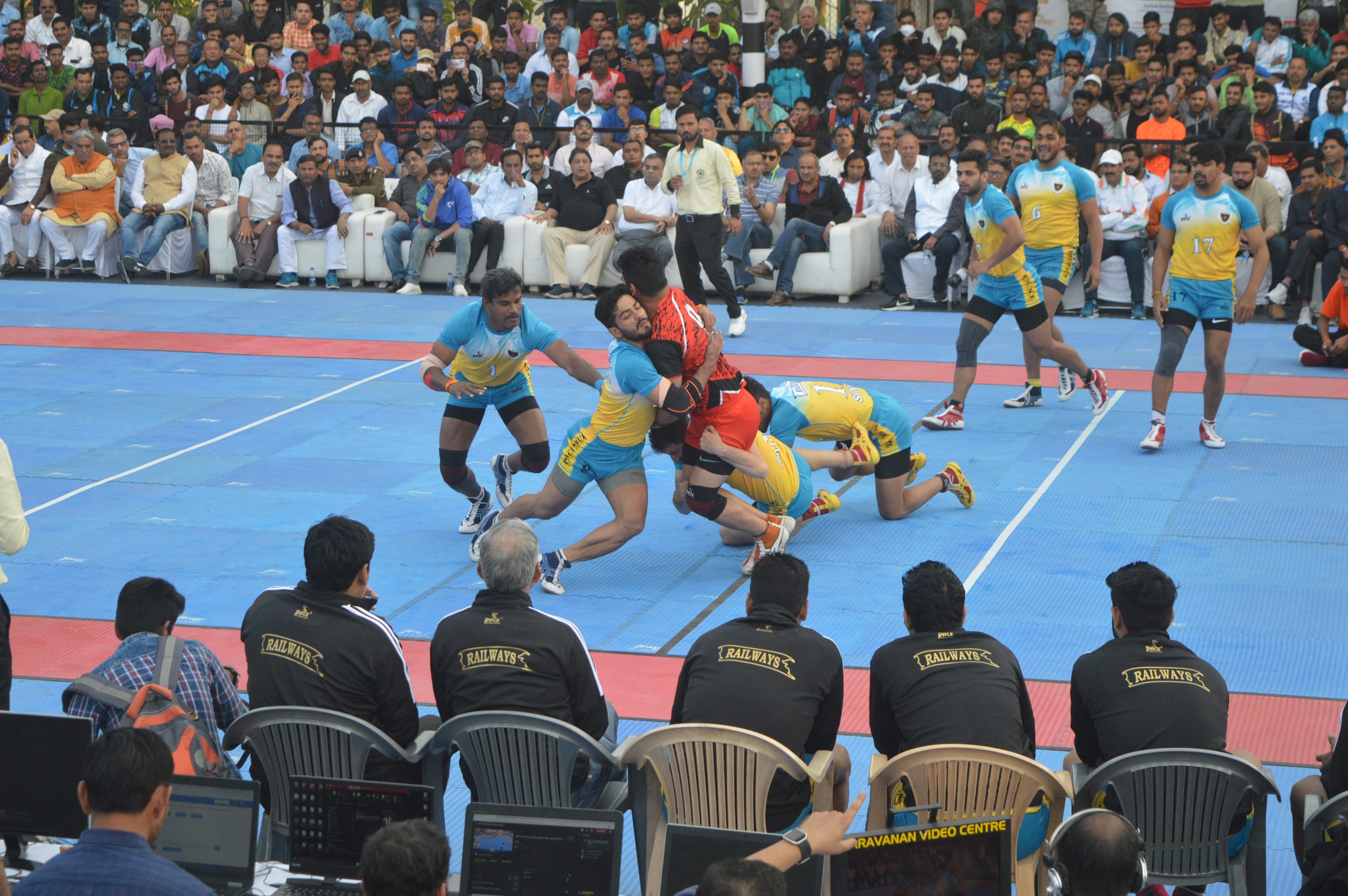 Indian Railway men's team tackling Pardeep Narwal