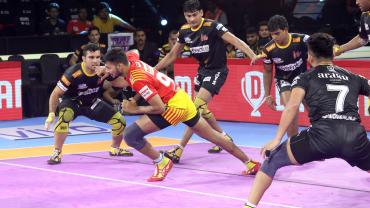 Gujarat Fortunegiants raider