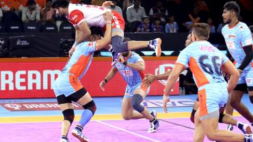 Vinay against Bengal Warriors