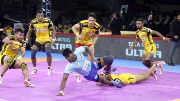 Telugu Titans Vs. Tamil Thalaivas